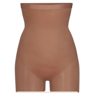 SKIMS Simply Barely High-Waisted Shortie, NWT.